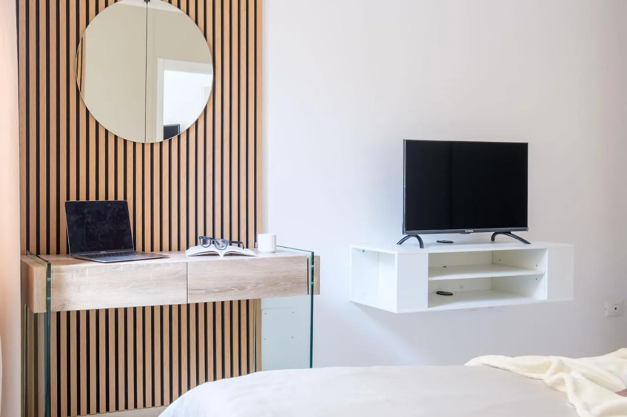 Alloggio Con Terrazzo - Belfiore Apartment Bologna