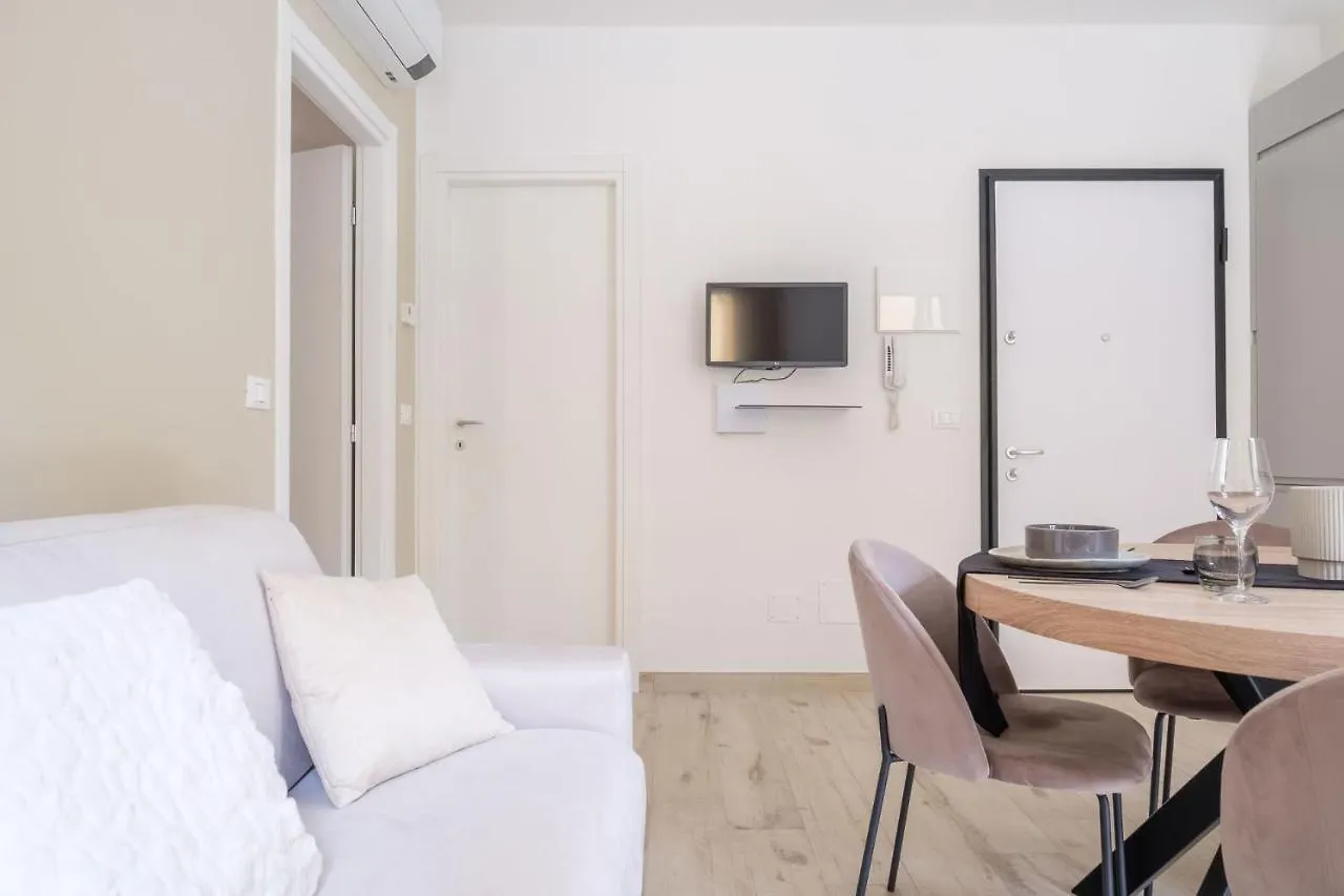 Alloggio Con Terrazzo - Belfiore Apartment Bologna Italy