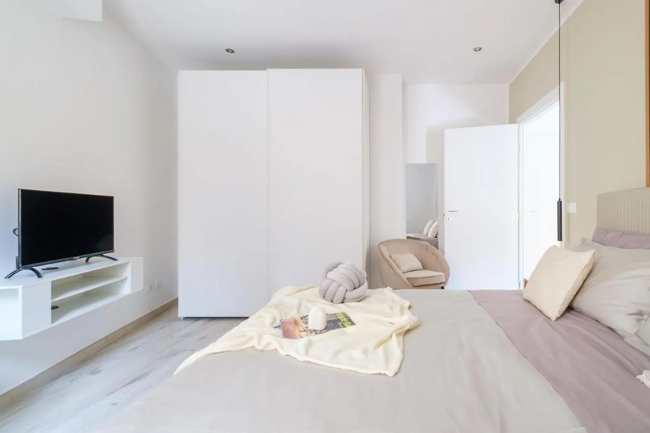 Alloggio Con Terrazzo - Belfiore Apartment Bologna Italy