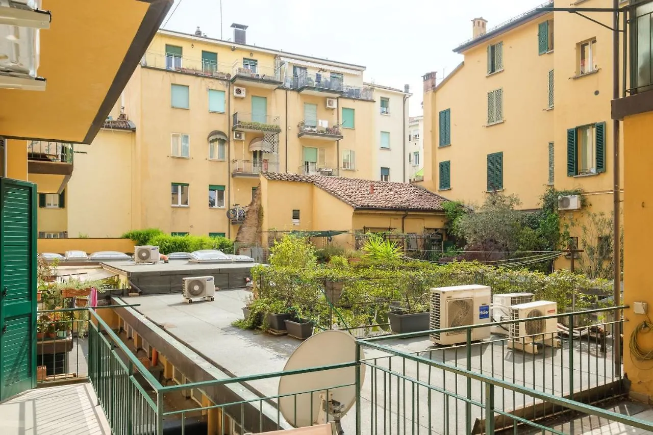 Alloggio Con Terrazzo - Belfiore Apartment Bologna