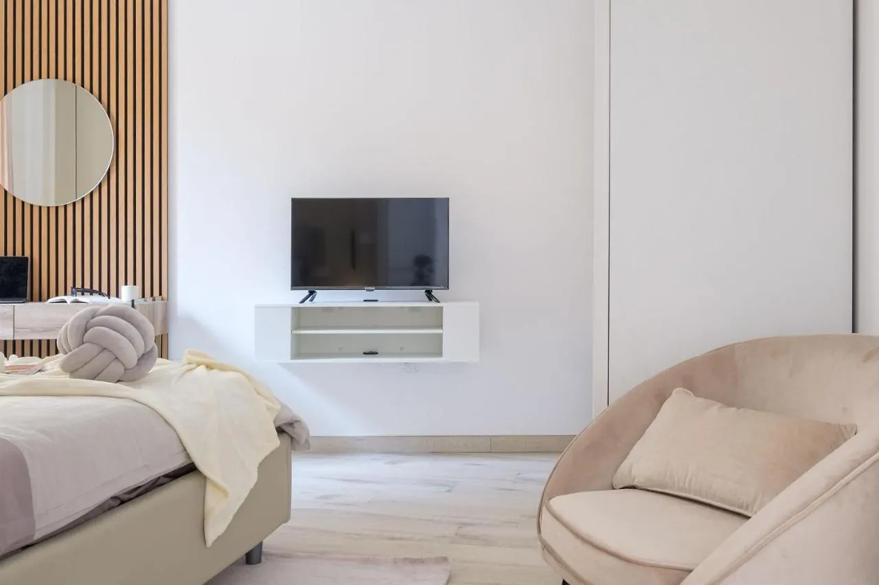 Alloggio Con Terrazzo - Belfiore Apartment Bologna Italy