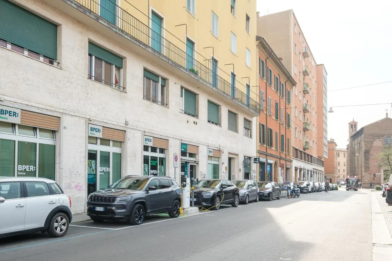 Alloggio Con Terrazzo - Belfiore Apartment Bologna